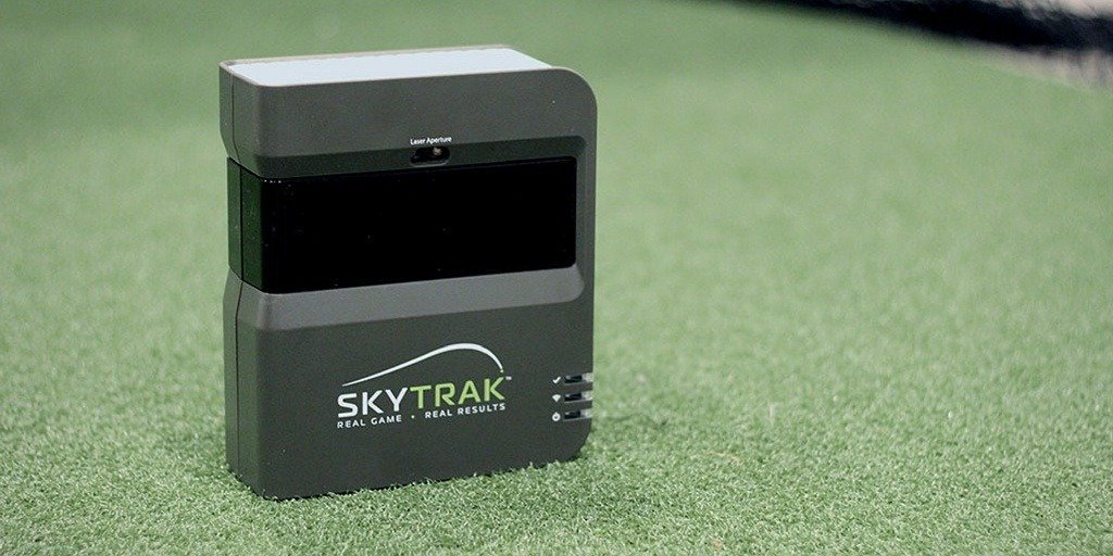 SkyTrak SIG10 Golf Simulator Review for 2025 [Expert's Review]