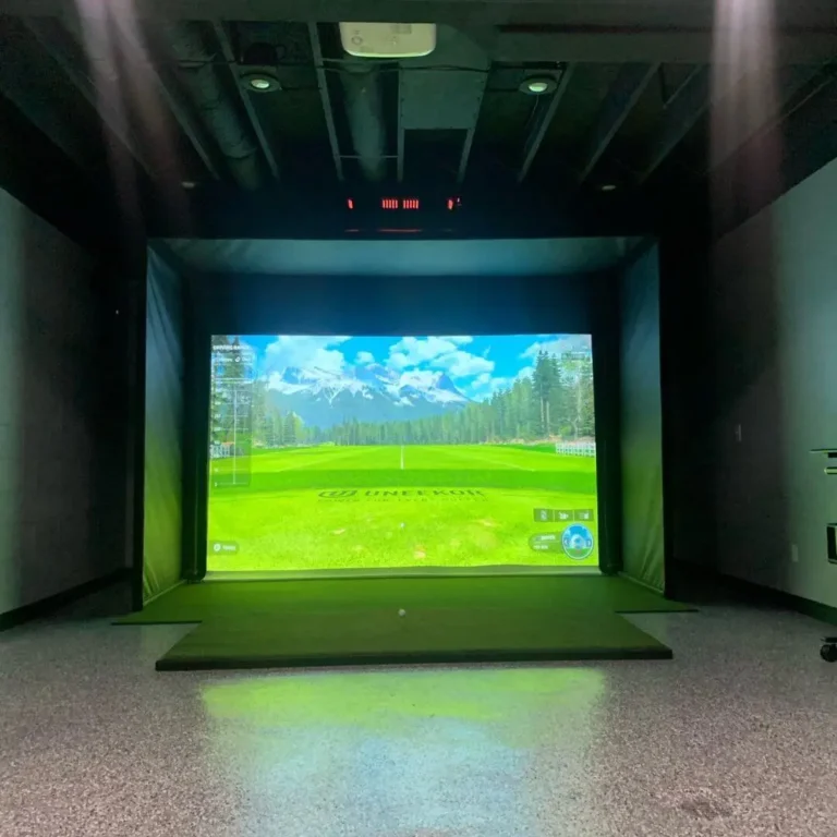 Uneekor EYE XO SIG12 Golf Simulator Package [Review]